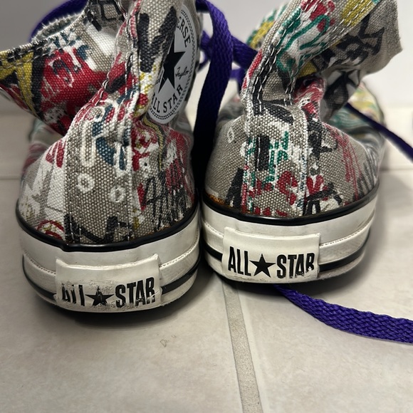 Size 3Y Graffiti Print Converse (Chuck Taylor) - Picture 5 of 8